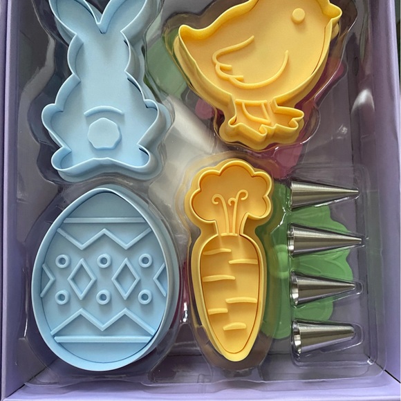 Williams Sonoma Spring in Bloom Impression Cookie Cutter, Set of 23 NEW IN BOX - Picture 4 of 4
